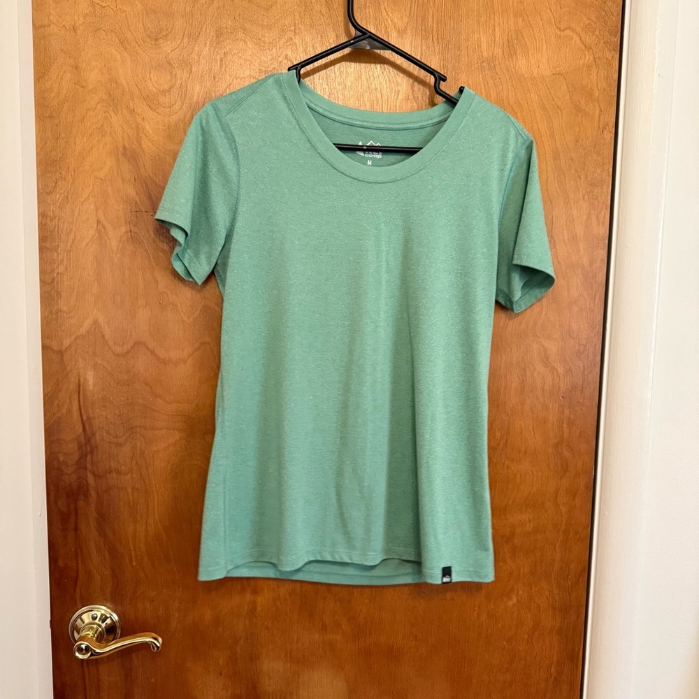 REI Coop Active Shirt Womens Medium Green Tee Performance Athletic Hiking